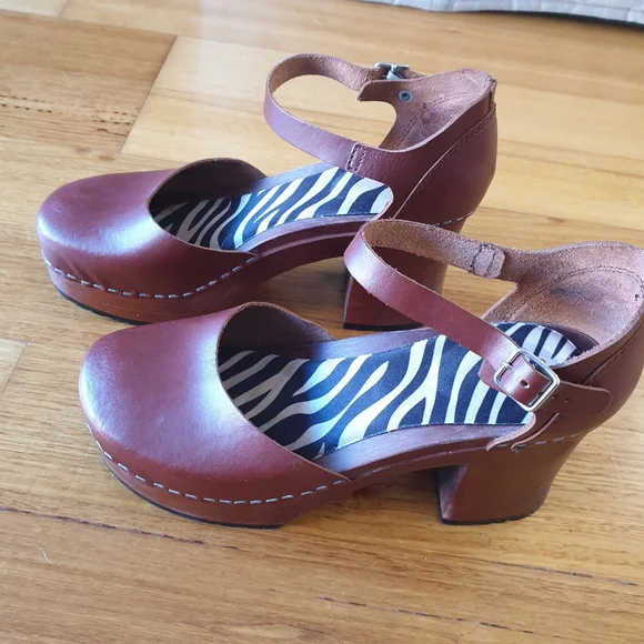 Swedish Hasbeens brown strap sandals/clogs - Picture 6 of 7